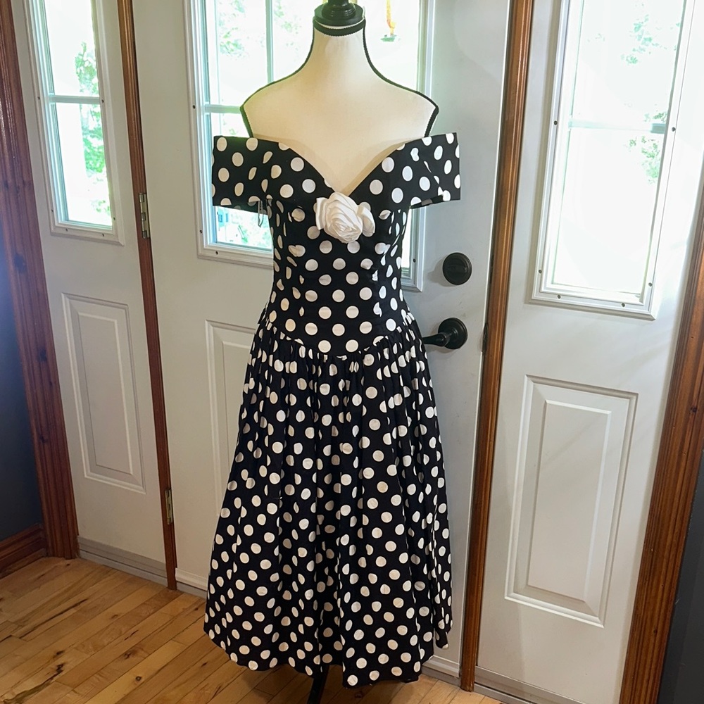 Vintage Black and White Polka Dot Off-Shoulder Dress
